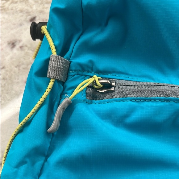 Eddie Bauer Teal Sling Shoulder Bag Backpack Crossbody Bag Multiple Compartments - Picture 5 of 13